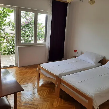 Tina Apartment *
